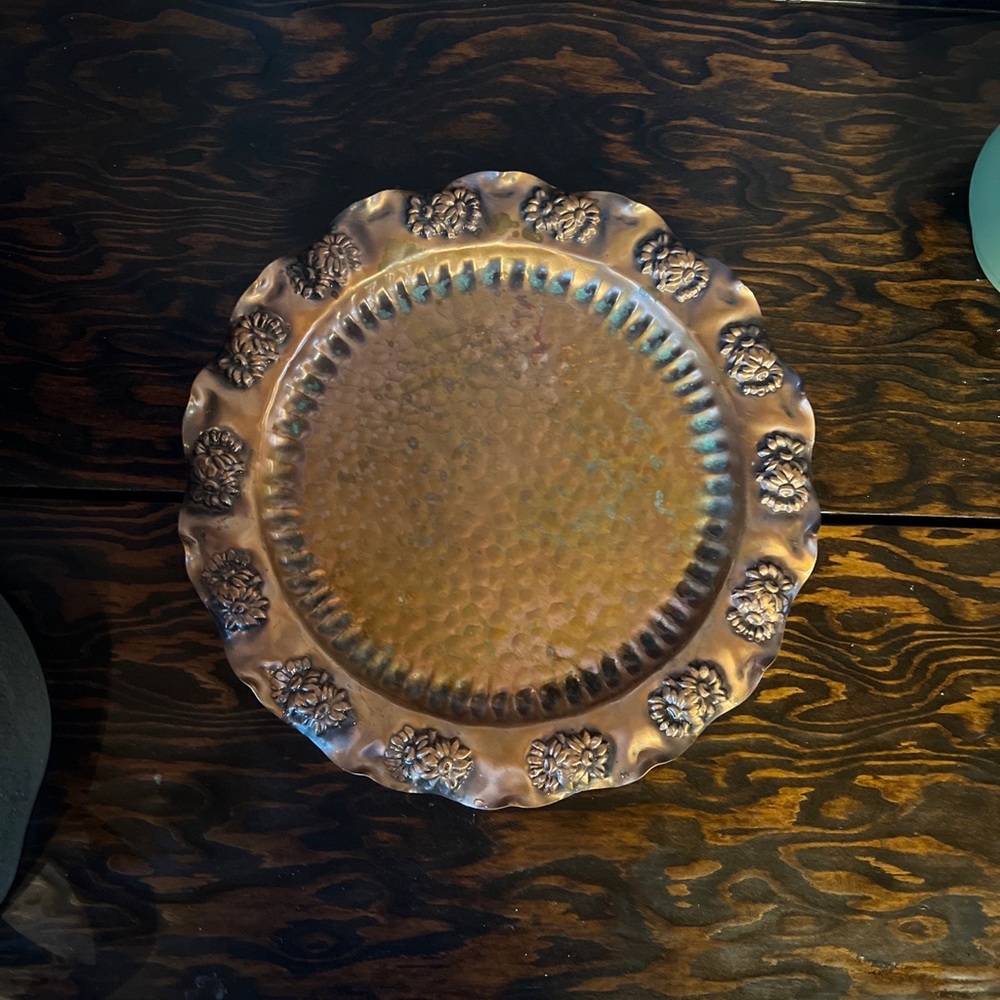 Vintage Gregorian USA Solid Copper Wall Hanging 9" Floral Edge Plate